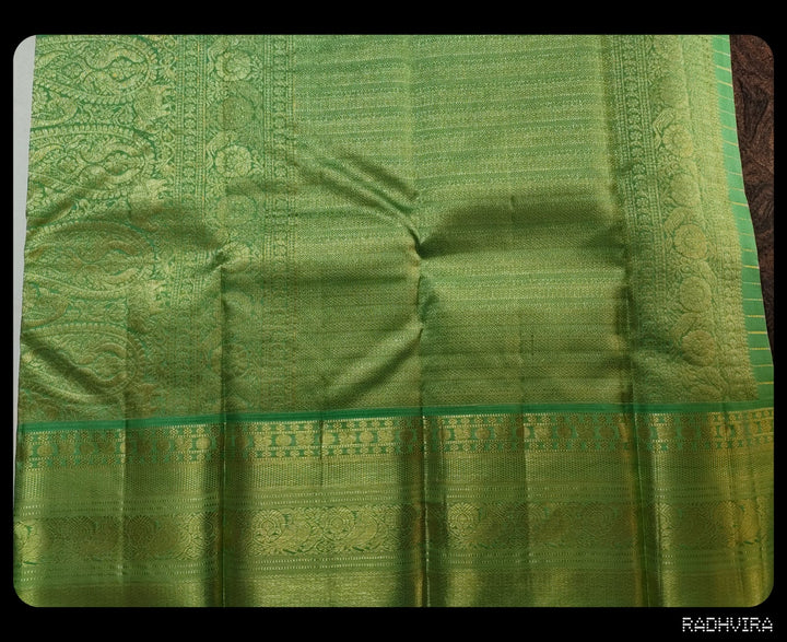 Lilac Pink Pure Kanchipuram Silk Saree with Parrot Green Border
